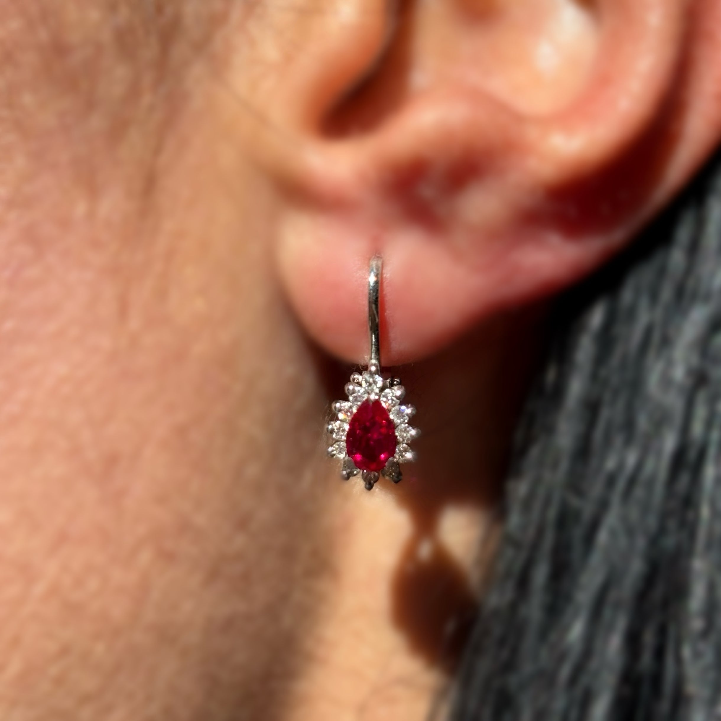 Обеци от бяло злато с рубини и диаманти 1.53 карата